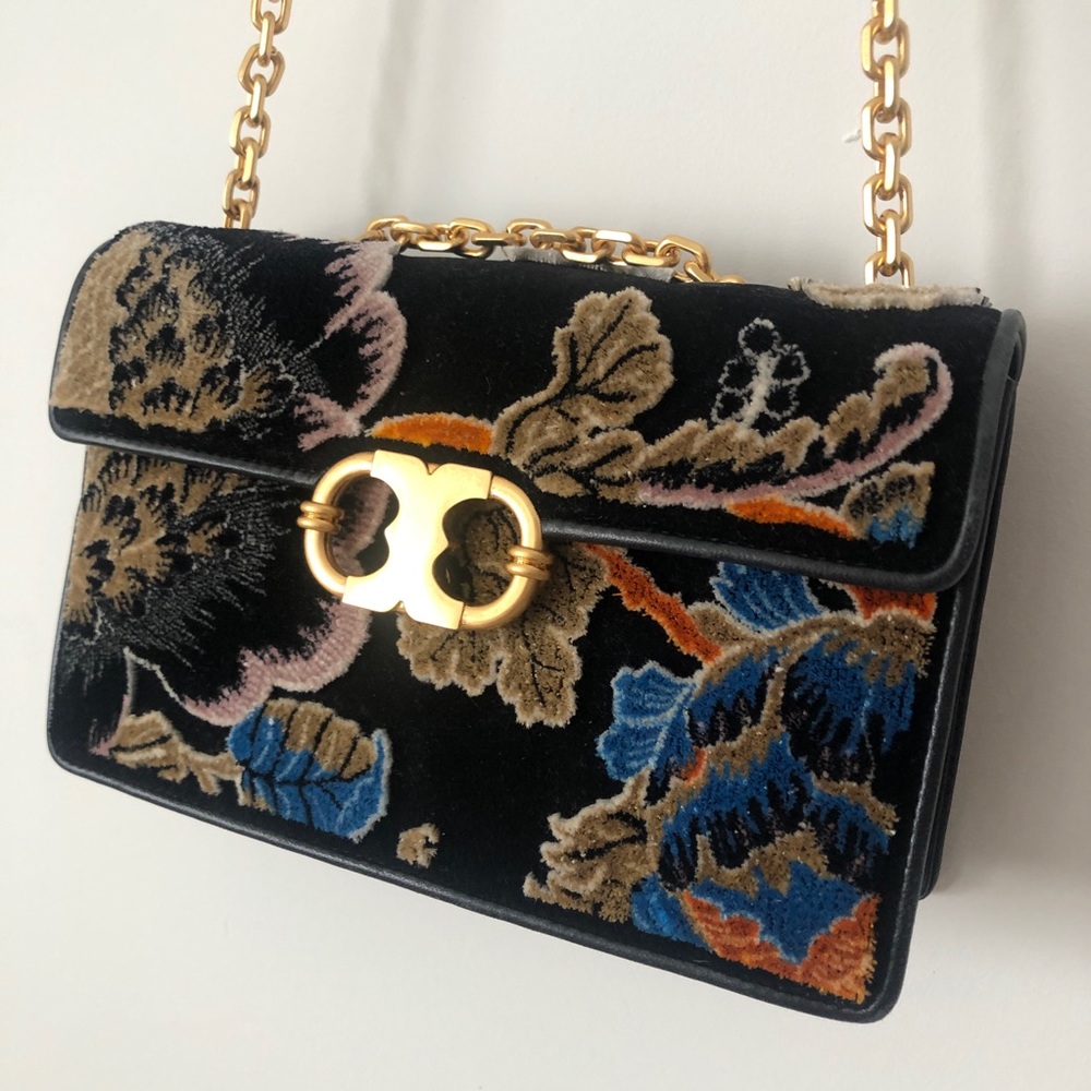 🌷Tory Burch Gemini Link Velvet Crossbody Bag